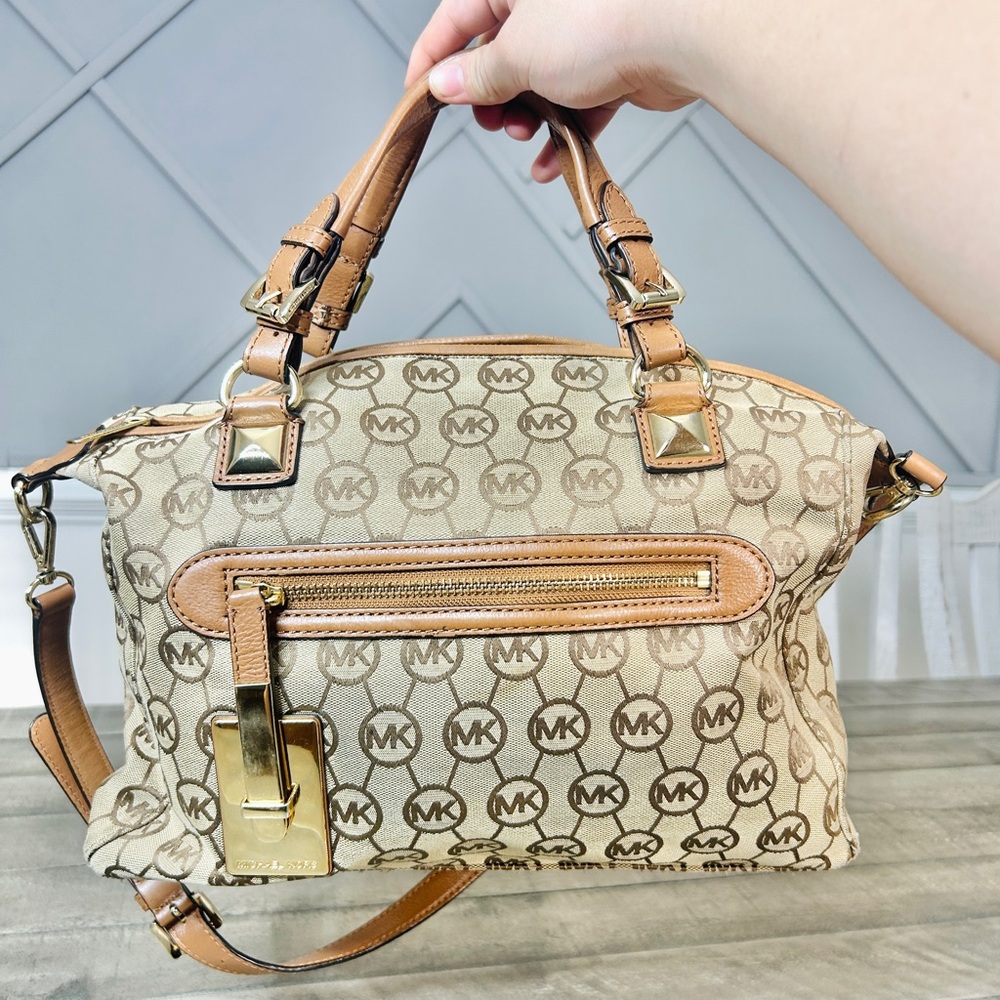 Michael Kors Calista Monogram Logo MK Women’s Handbag Crossbody Bag - Picture 3 of 8